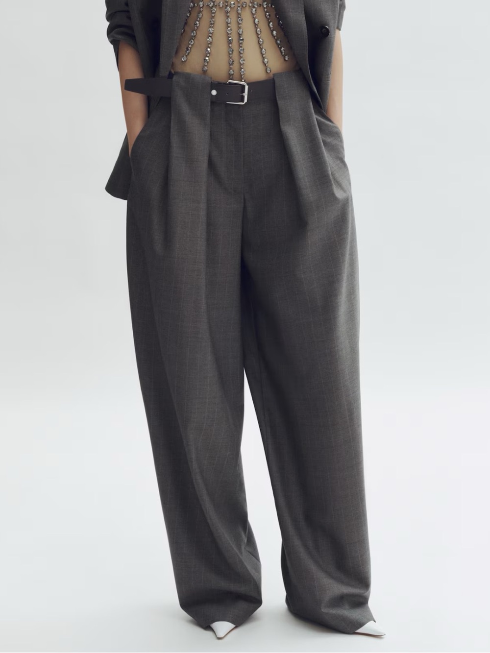 STELLA MCCARTNEY H&M
BARREL-LEG WOOL PANTS Grey Pinstriped Size 0